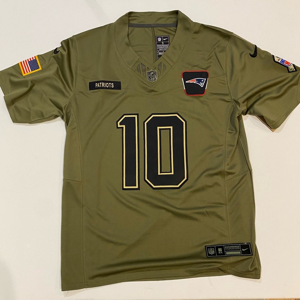 Drake Maye Patriots Army Edition size S-M-L-XL-2XL